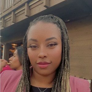 Meet your Posher, Ashley